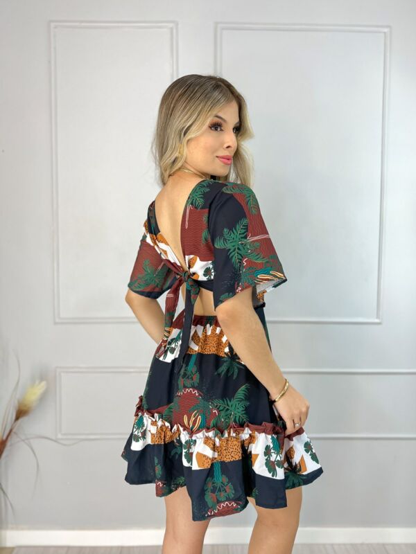 Vestido feminino curto com manga e estampa farm